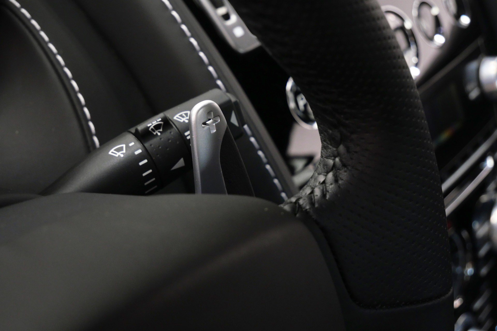 Used 2012 Aston Martin DBS Carbon Black RWD image 34