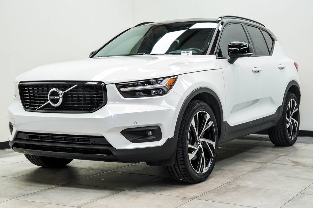 Used 2021 Volvo XC40 T5 R-Design w/ Protection Package Premier AWD/4WD image 9