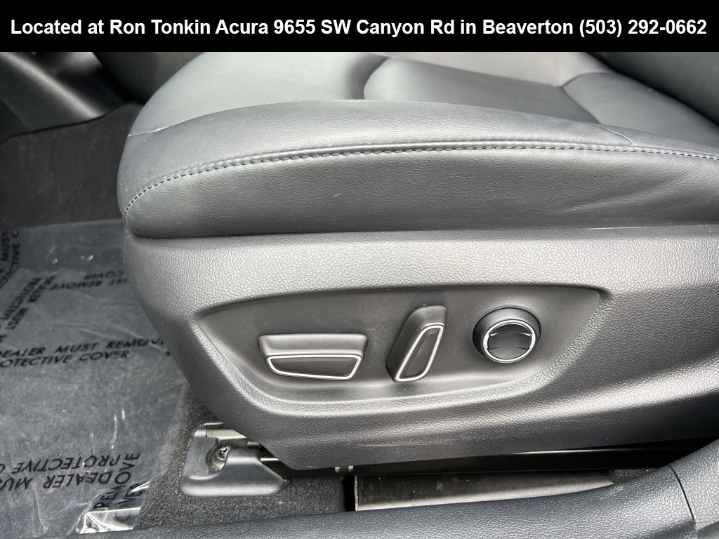 Used 2017 Toyota Prius Four image 13