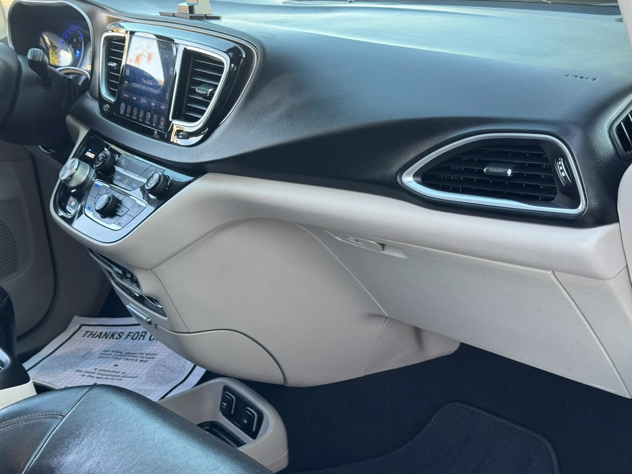 Used 2017 Chrysler Pacifica Touring-L Plus FWD image 38