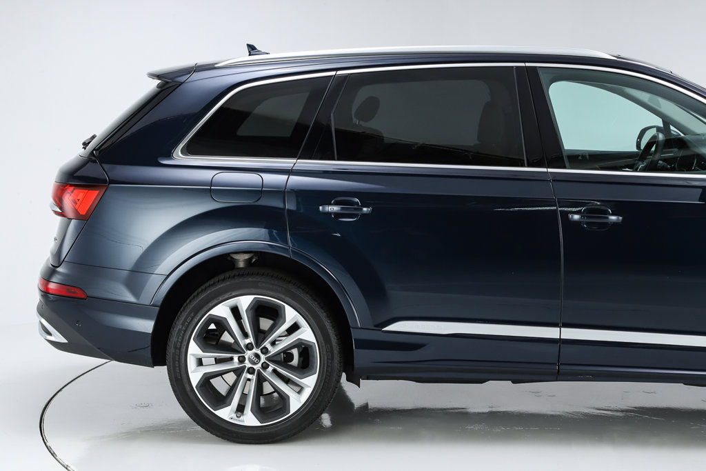 Used 2023 Audi Q7 3.0T Premium Plus w/ Premium Plus Package AWD/4WD image 14