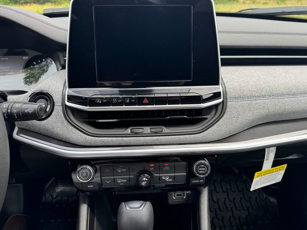 New 2025 Jeep Compass Sport image 23