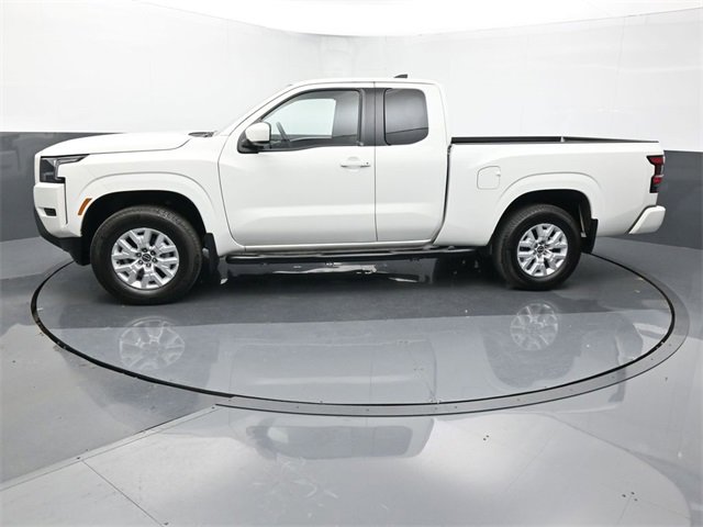 Used 2023 Nissan Frontier SV w/ Technology Package image 2