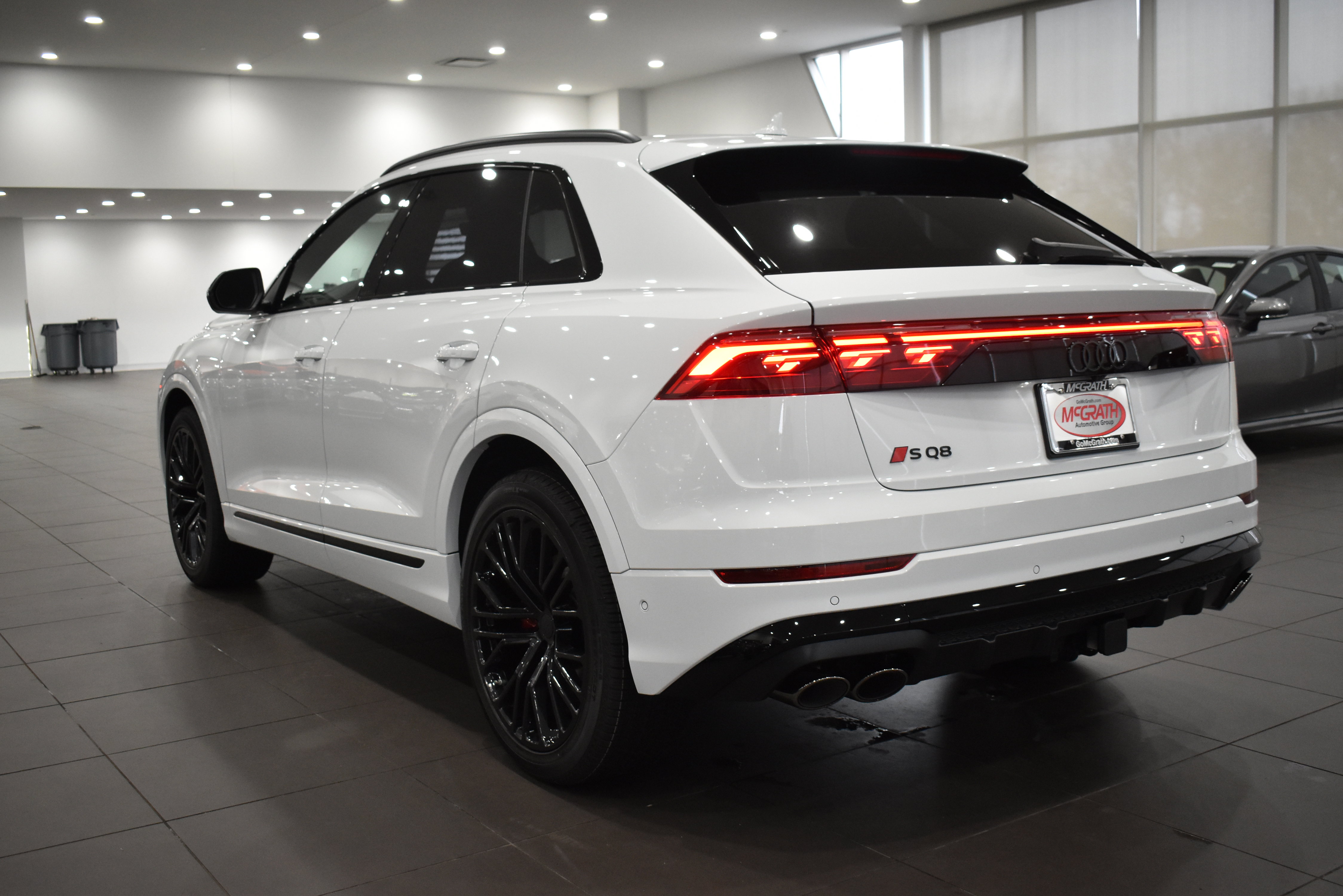 New 2026 Audi SQ8 Prestige AWD/4WD image 9