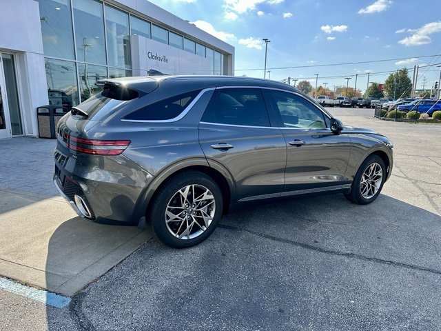 Used 2024 Genesis GV70 2.5T w/ Select Package image 7