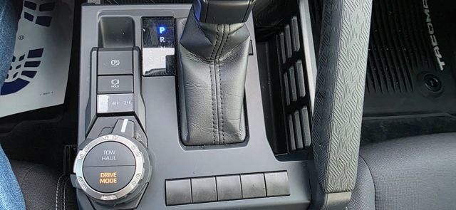 Used 2025 Toyota Tacoma TRD Sport image 23