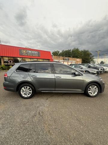 Used 2019 Volkswagen Golf SE FWD image 4