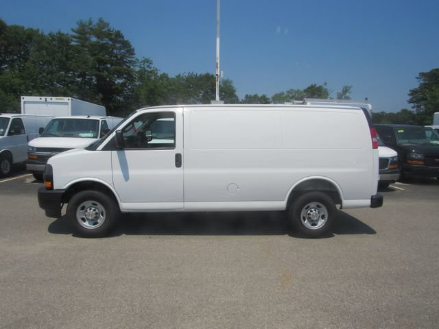 Certified 2025 Chevrolet Express 2500 w/ Driver Convenience Package RWD image 3