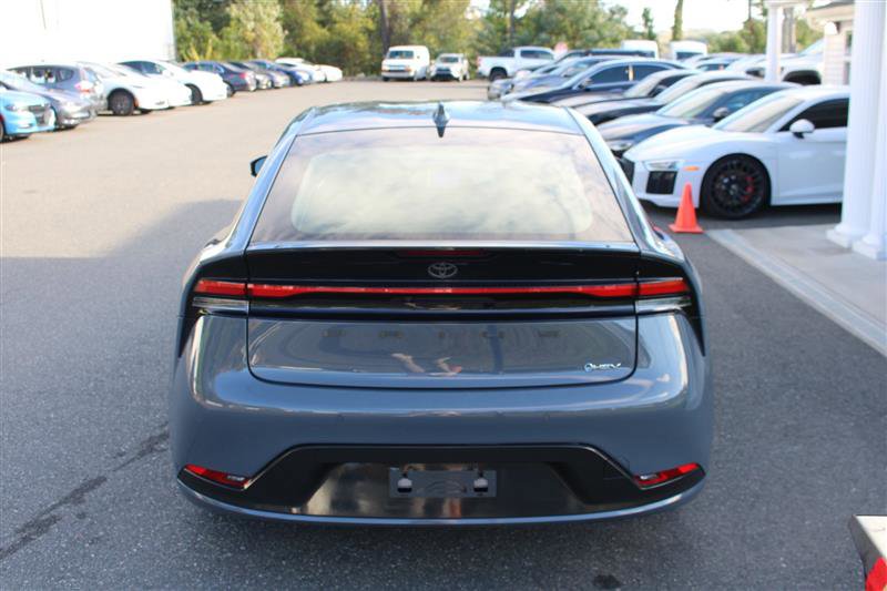 Used 2024 Toyota Prius LE image 6