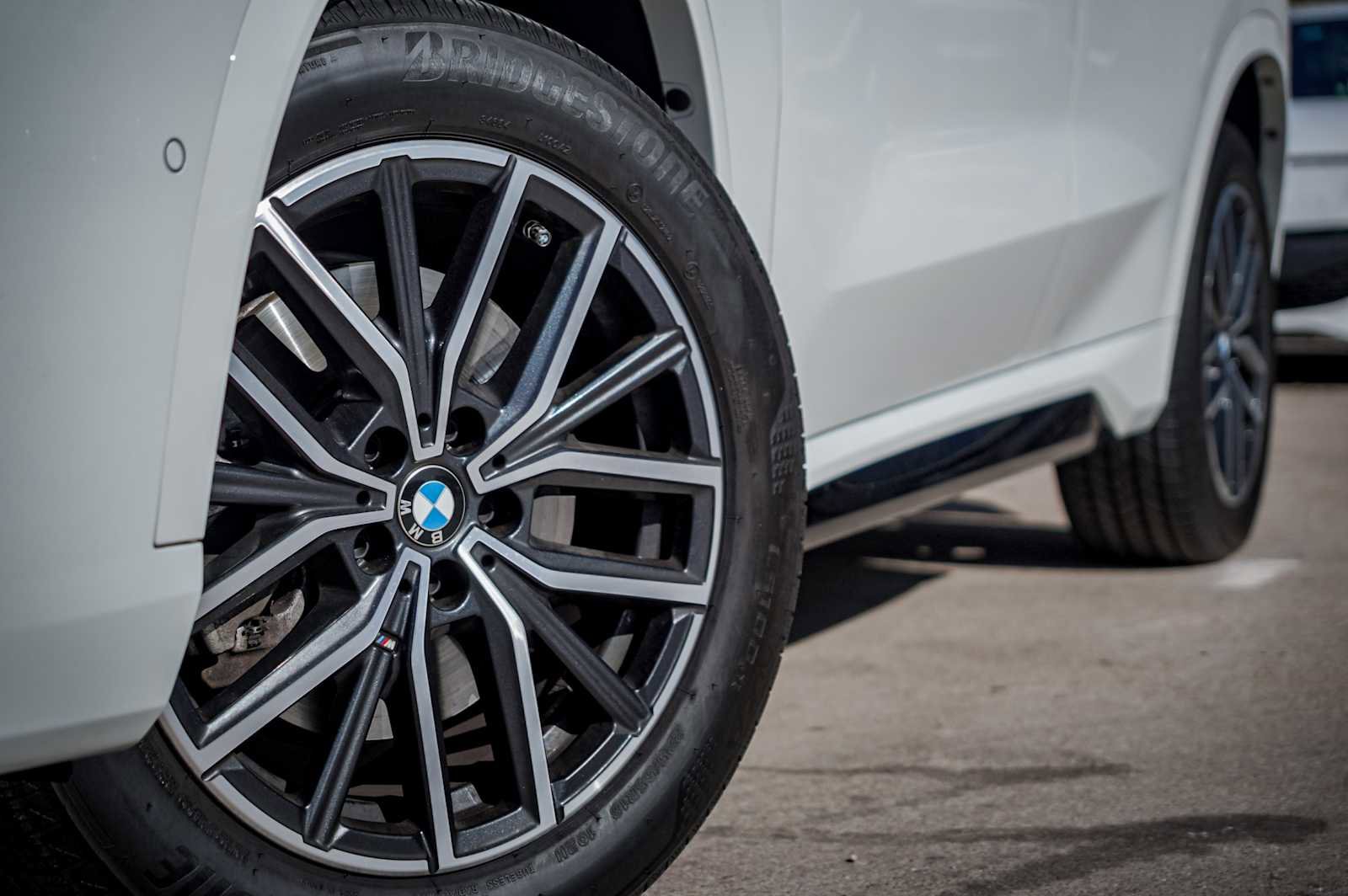 Used 2024 BMW X1 xDrive28i w/ Technology Package image 2