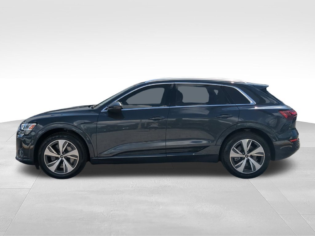 Used 2024 Audi Q8 e-tron Premium Plus w/ Premium Plus Package AWD/4WD image 6