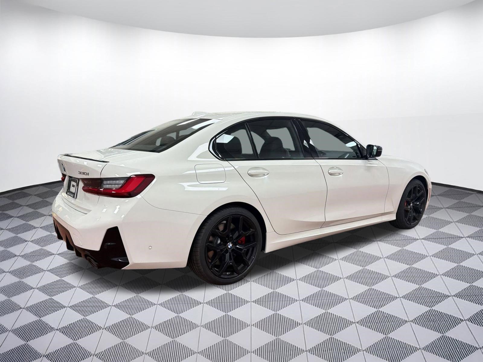 New 2026 BMW 330i xDrive Sedan w/ M Sport Package image 8