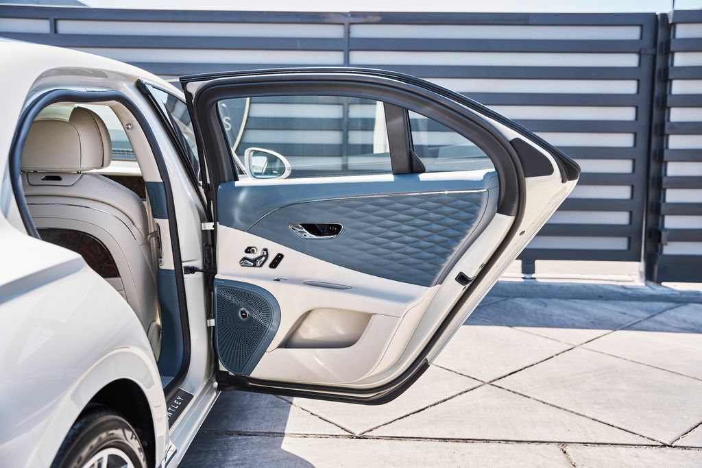 Used 2022 Bentley Flying Spur W12 AWD/4WD image 24