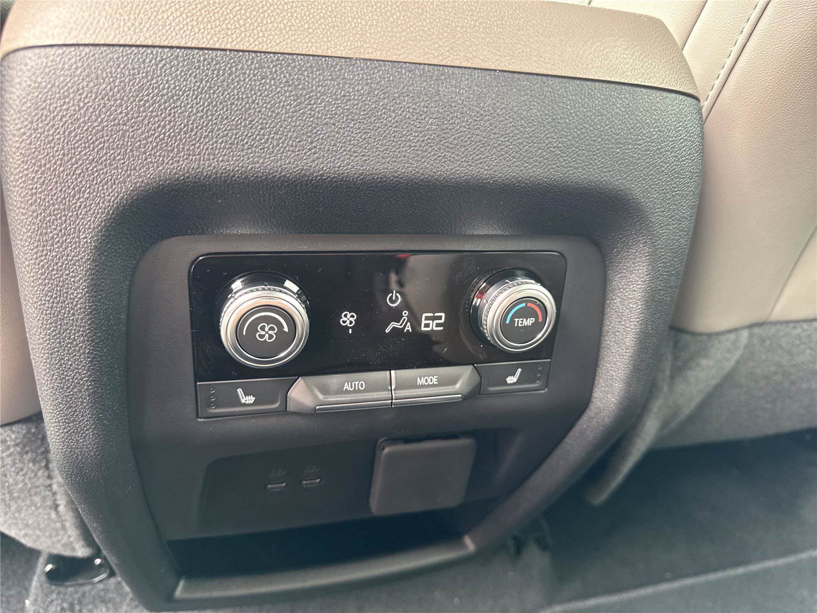 New 2026 GMC Acadia Elevation w/ Elevation Premium Package FWD image 34