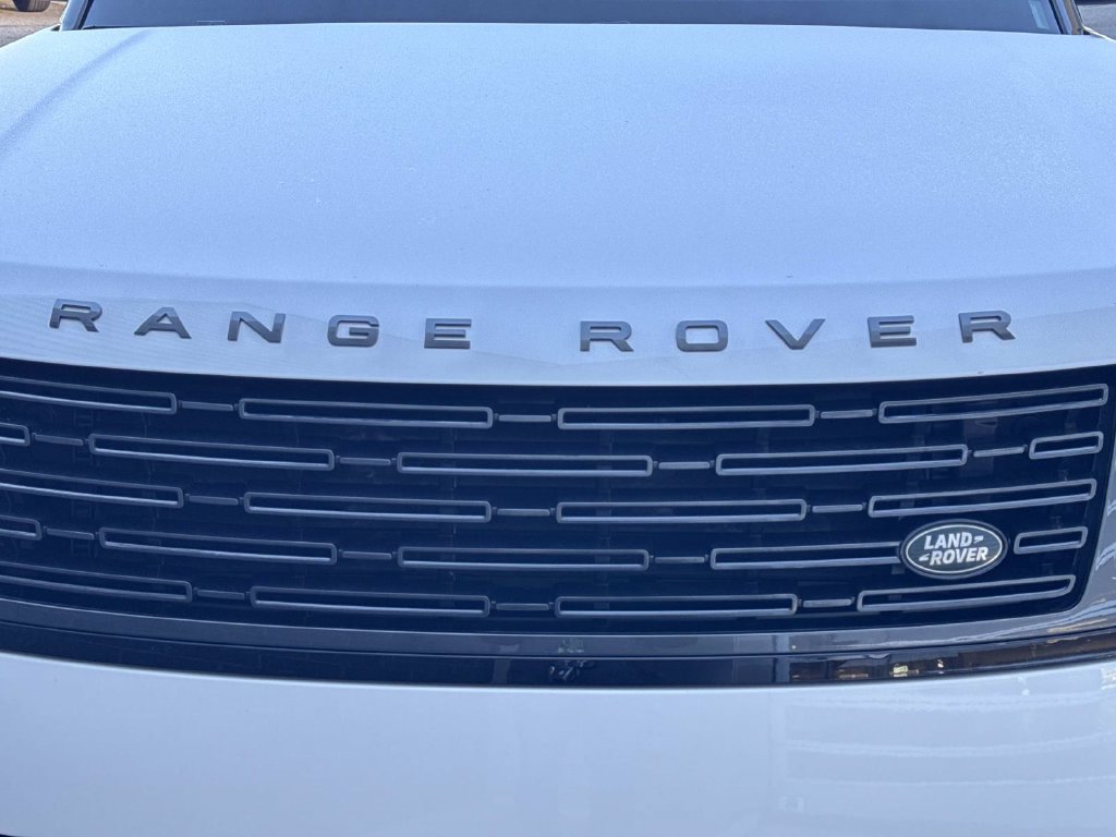 Certified 2024 Land Rover Range Rover Autobiography AWD/4WD image 11