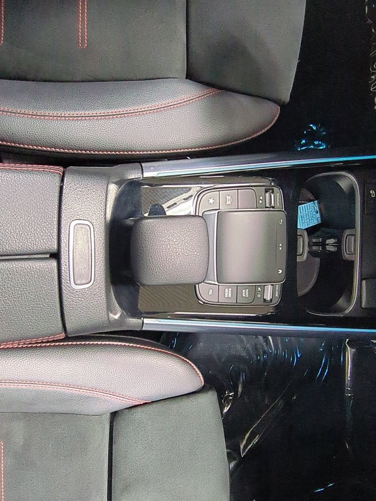 Used 2022 Mercedes-Benz GLA 250 4MATIC image 18