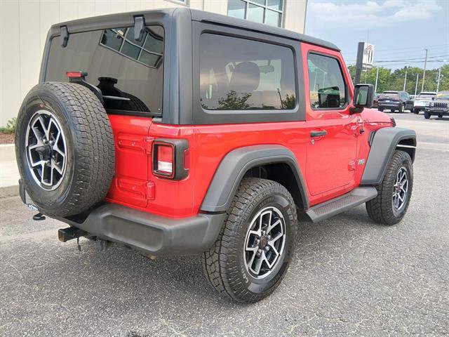 Used 2020 Jeep Wrangler Sport AWD/4WD image 3