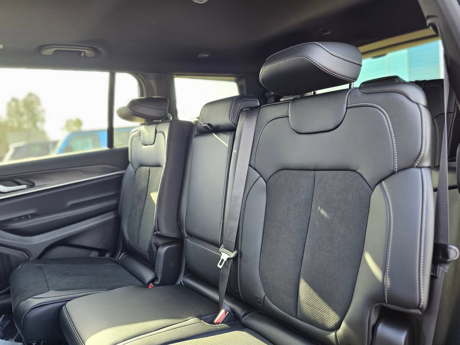 New 2026 Jeep Grand Cherokee L 4WD image 21