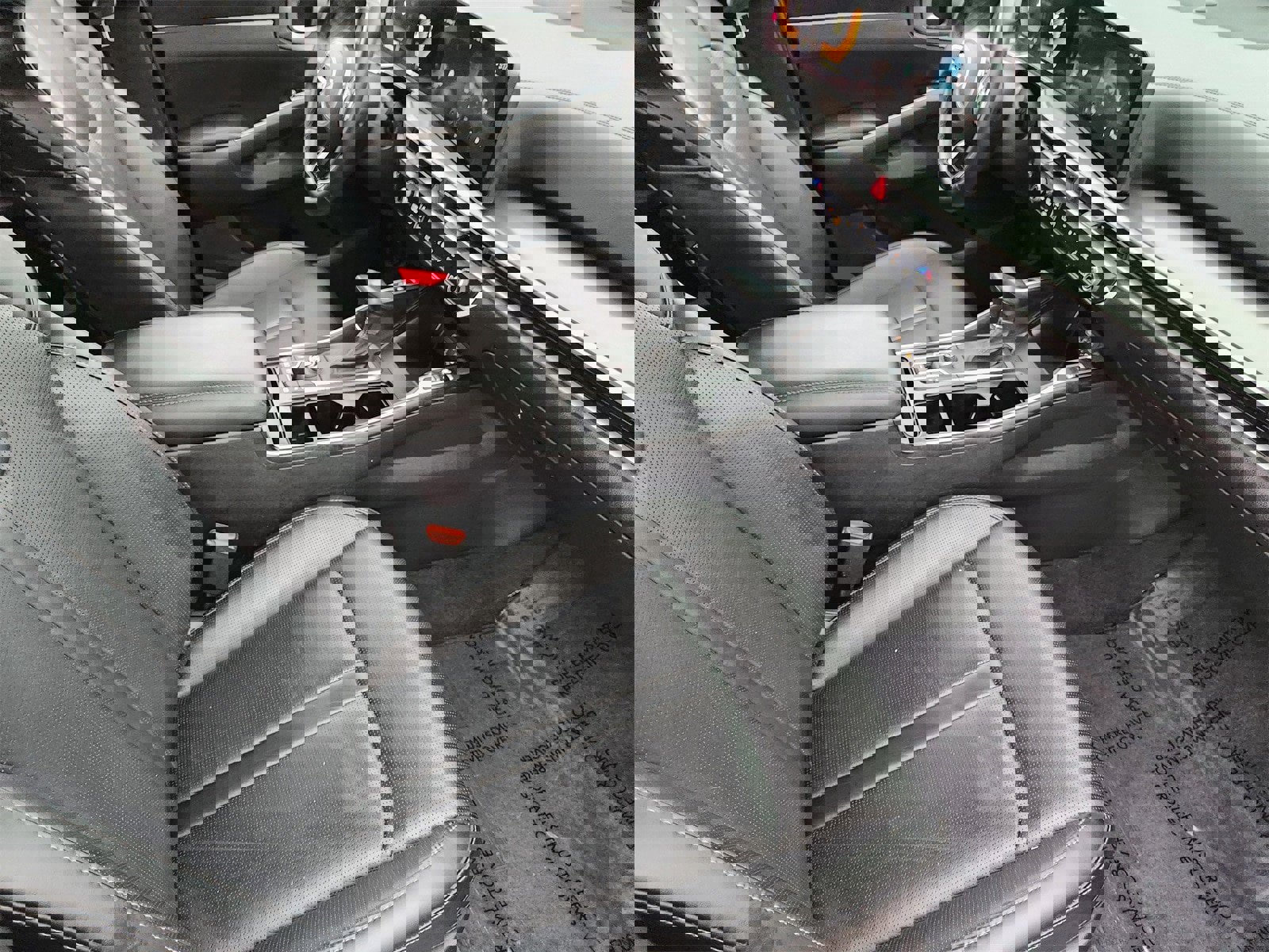 Used 2025 Kia Sorento S w/ Panoramic Sunroof Package image 21