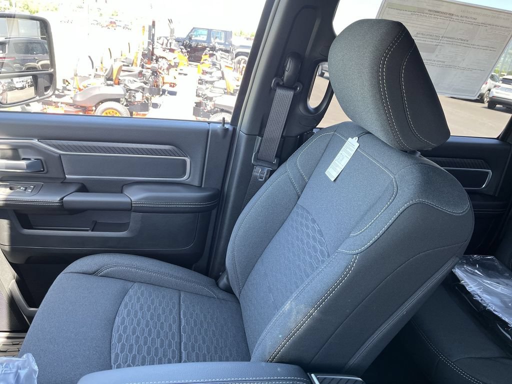 New 2026 RAM 2500 Big Horn AWD/4WD image 22