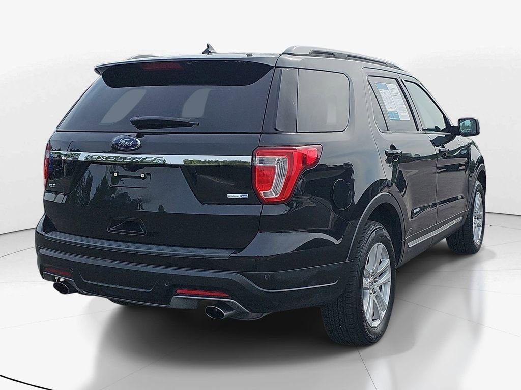 Used 2019 Ford Explorer XLT w/ Equipment Group 202A AWD/4WD image 5