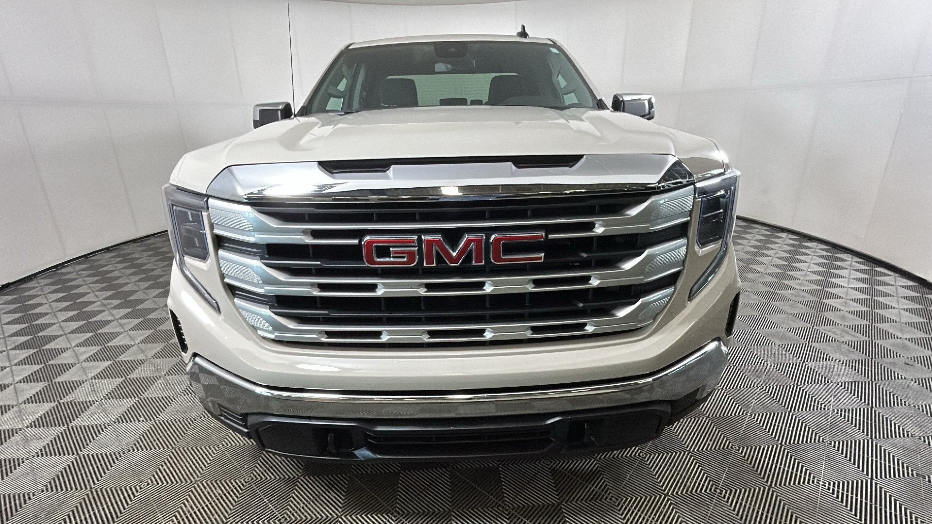 New 2026 GMC Sierra 1500 SLE AWD/4WD image 9