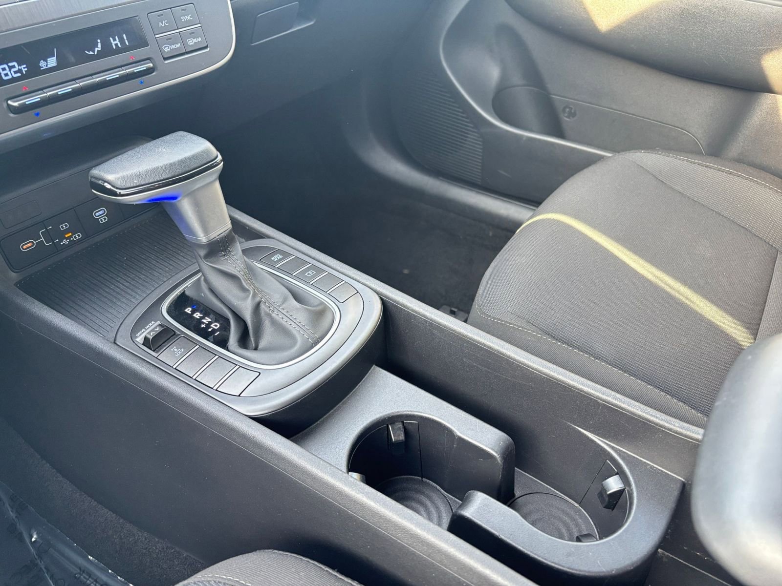 Used 2025 Hyundai Kona SEL image 42