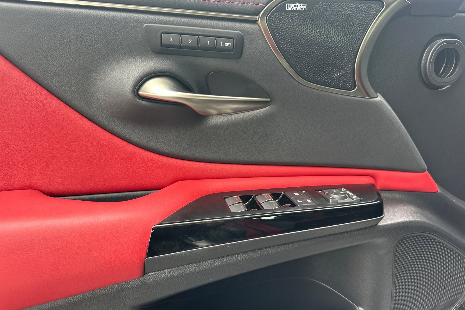 Certified 2022 Lexus ES 350 F Sport image 12