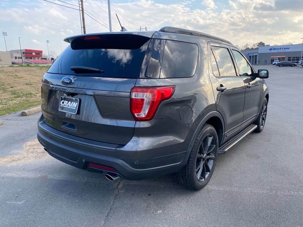 Used 2018 Ford Explorer XLT w/ Equipment Group 202A image 7