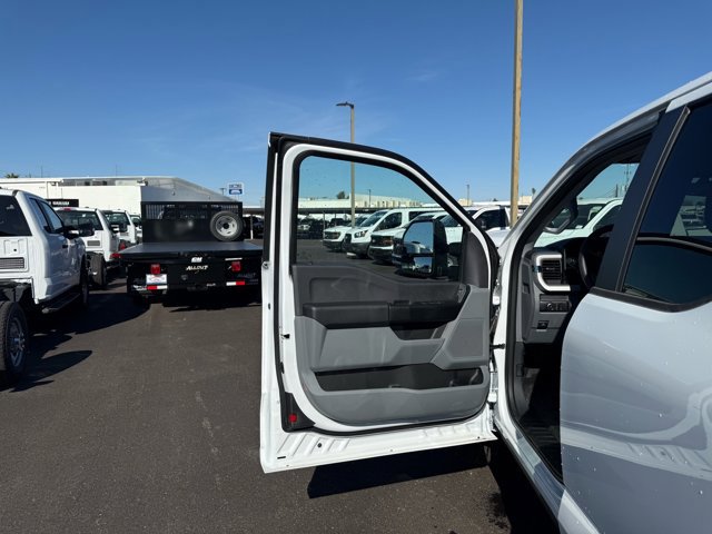 New 2025 Ford F350 XL w/ XL Chrome Package image 10