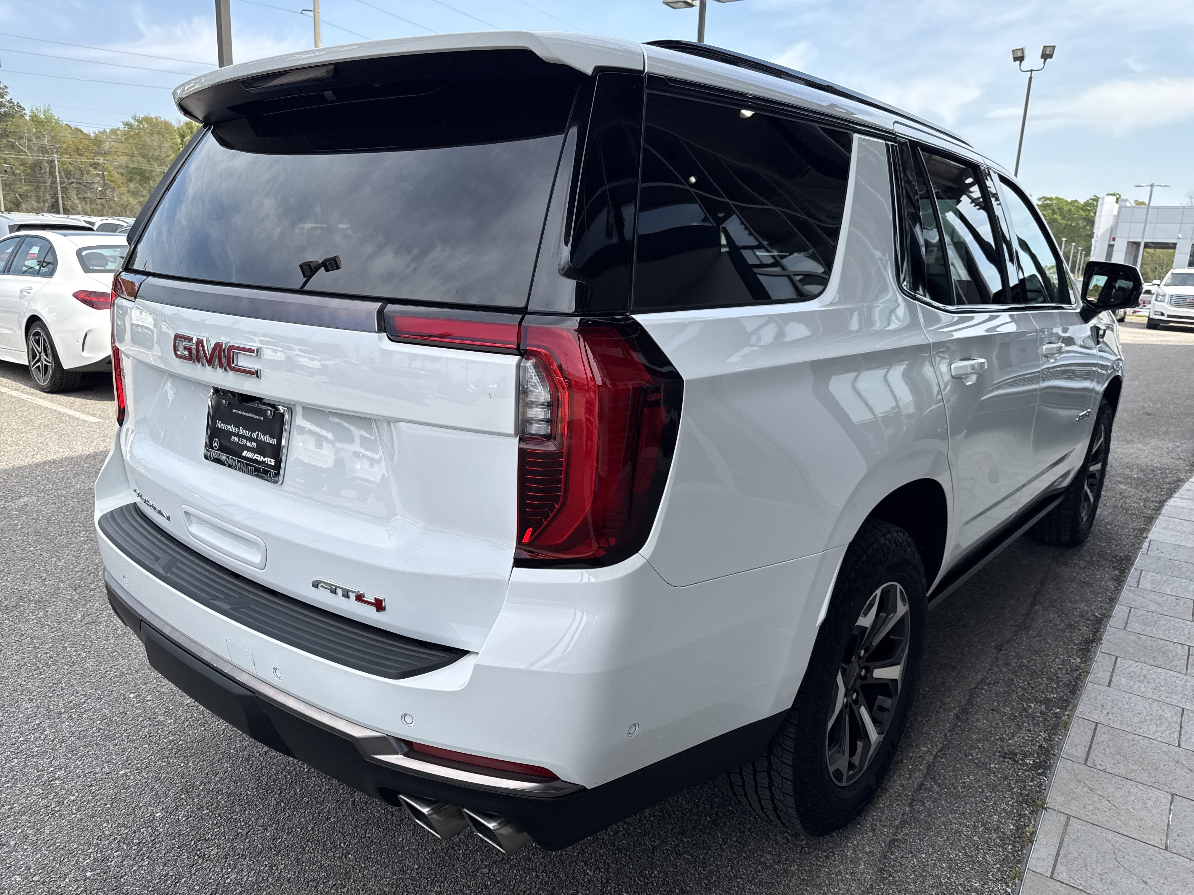 Used 2025 GMC Yukon AT4 Ultimate w/ LPO, Floor Liner Package image 4