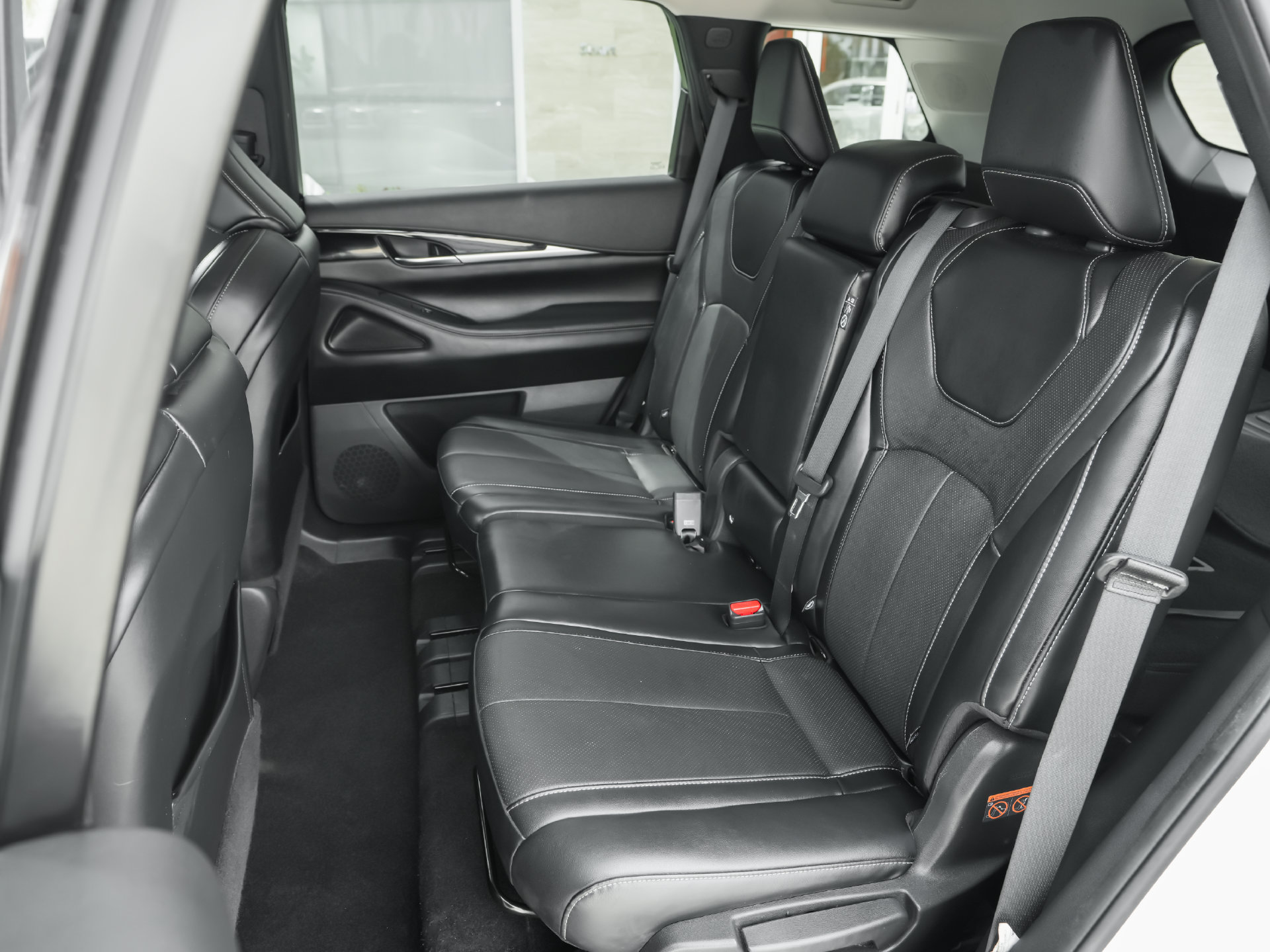 Used 2024 INFINITI QX60 Pure FWD image 5