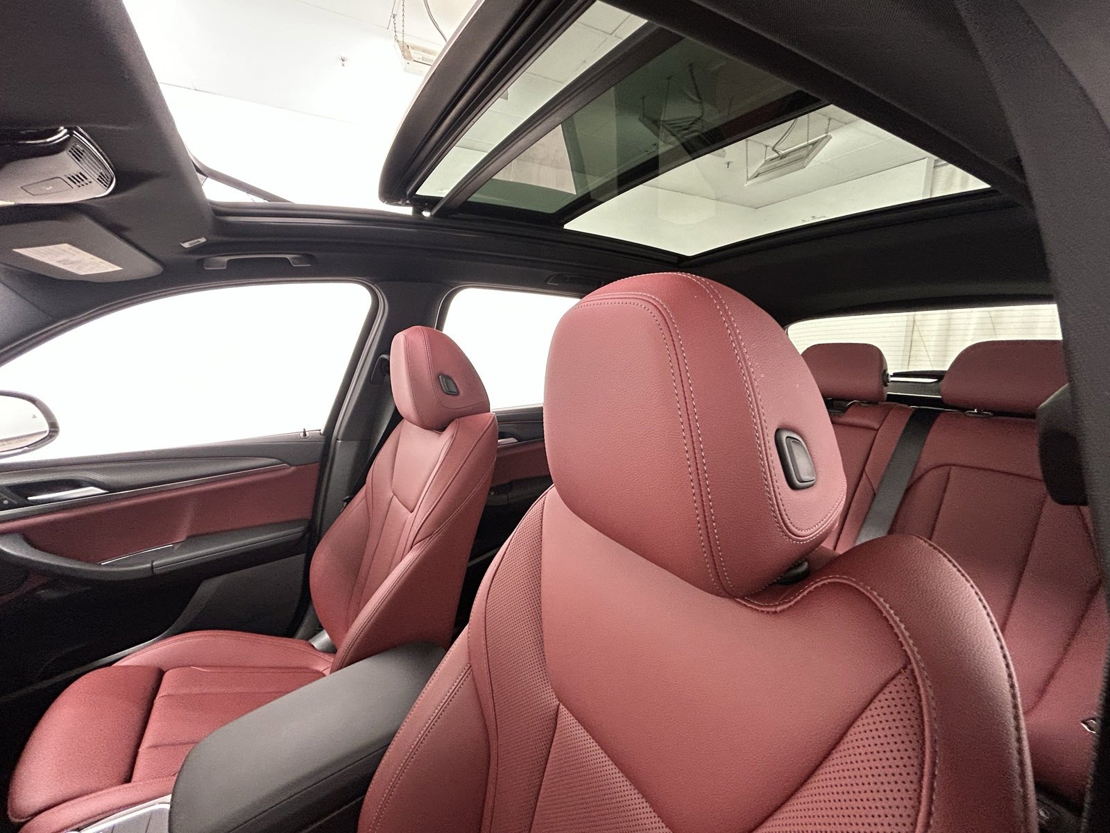 Used 2024 BMW X3 M40i image 29