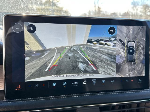 Used 2025 Lincoln Corsair AWD w/ Equipment Group 101A image 30