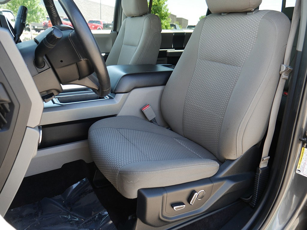 Used 2017 Ford F150 XLT w/ Equipment Group 302A Luxury AWD/4WD image 15