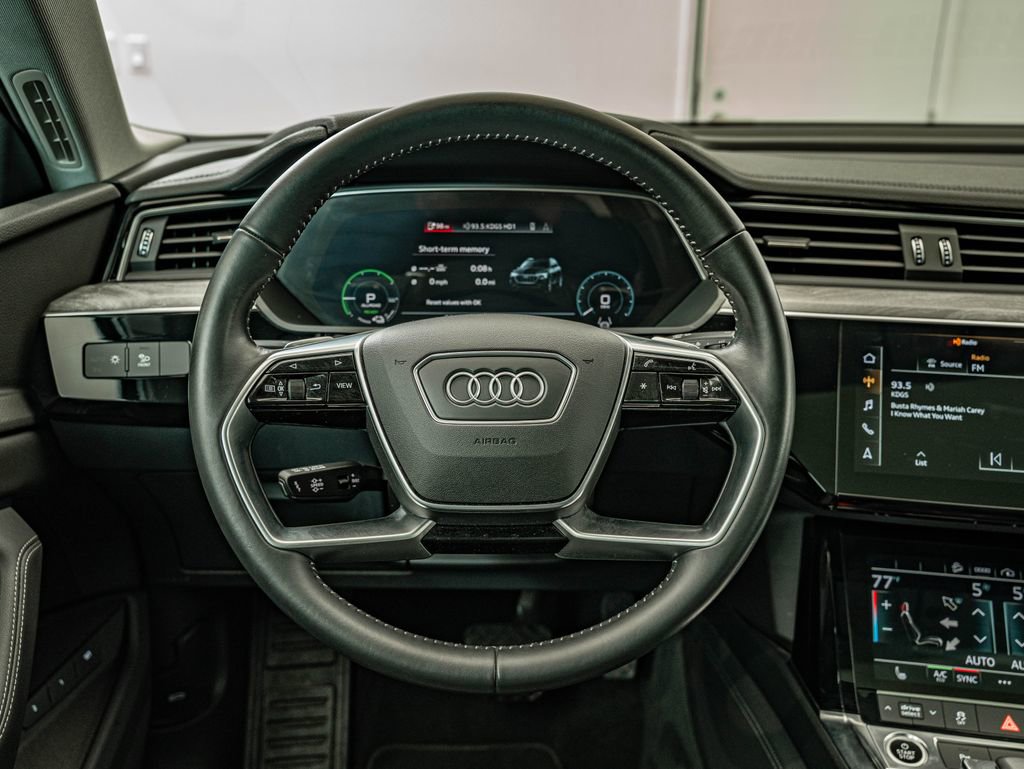 Used 2021 Audi e-tron Premium w/ Convenience Plus Package AWD/4WD image 23
