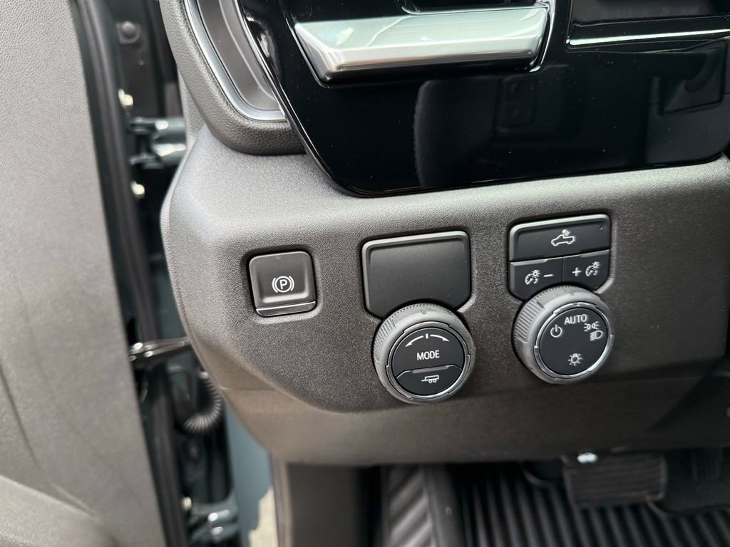 New 2026 Chevrolet Silverado 1500 LT image 30