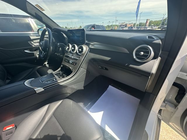 Used 2022 Mercedes-Benz GLC 300 4MATIC image 31