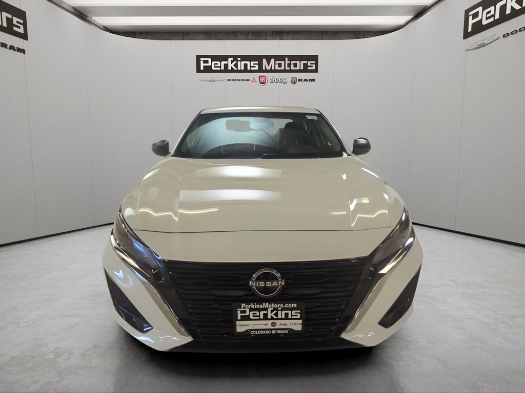 Used 2025 Nissan Altima 2.5 SV image 8