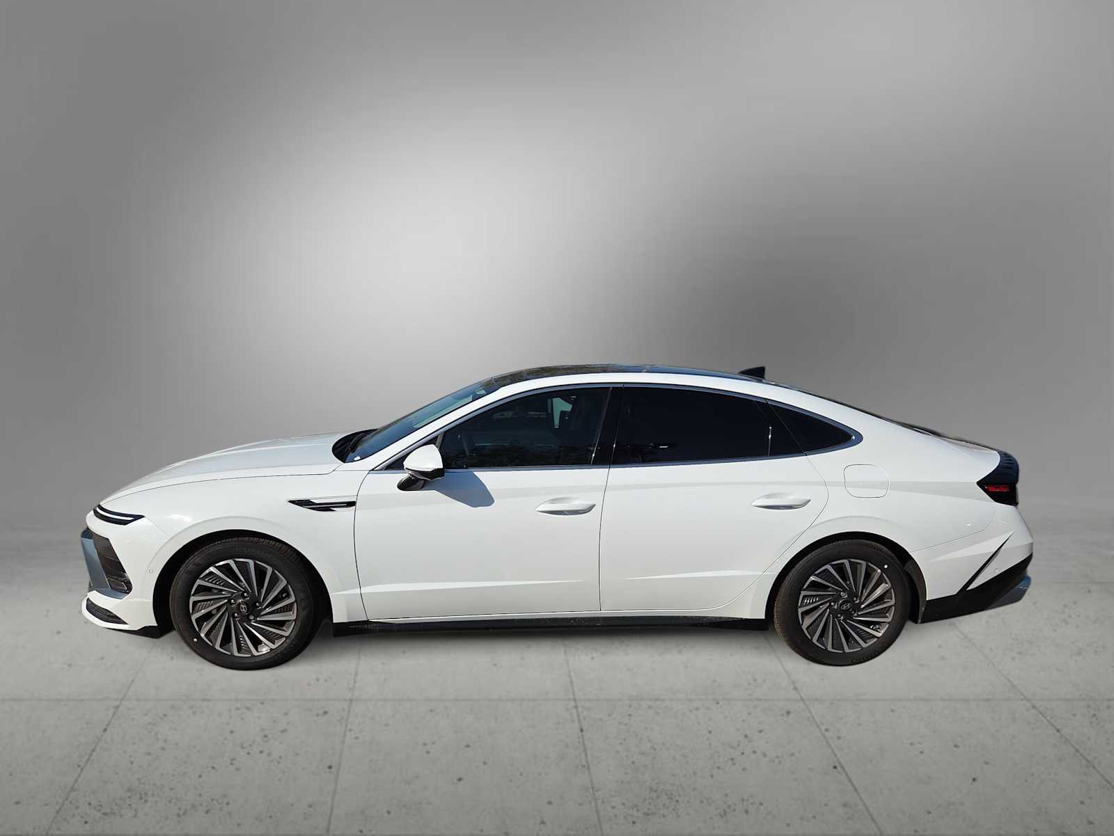 New 2025 Hyundai Sonata Limited image 5