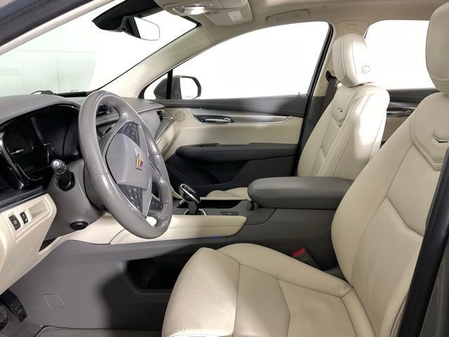 Used 2018 Cadillac XT5 Luxury w/ Driver Awareness Package image 24