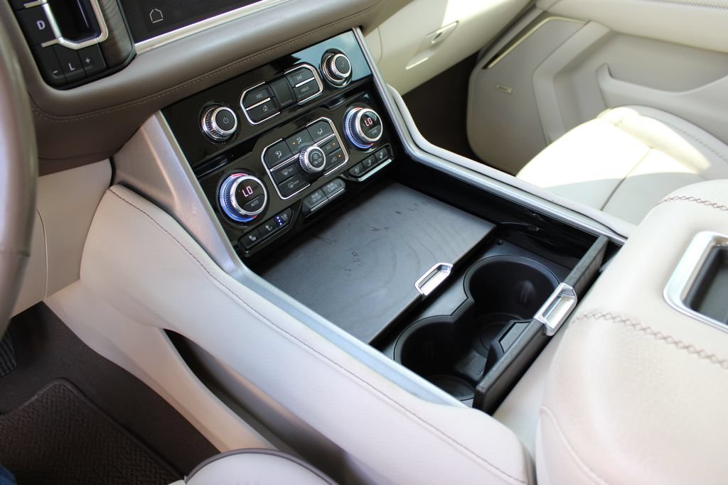 Certified 2022 GMC Yukon Denali AWD/4WD image 28