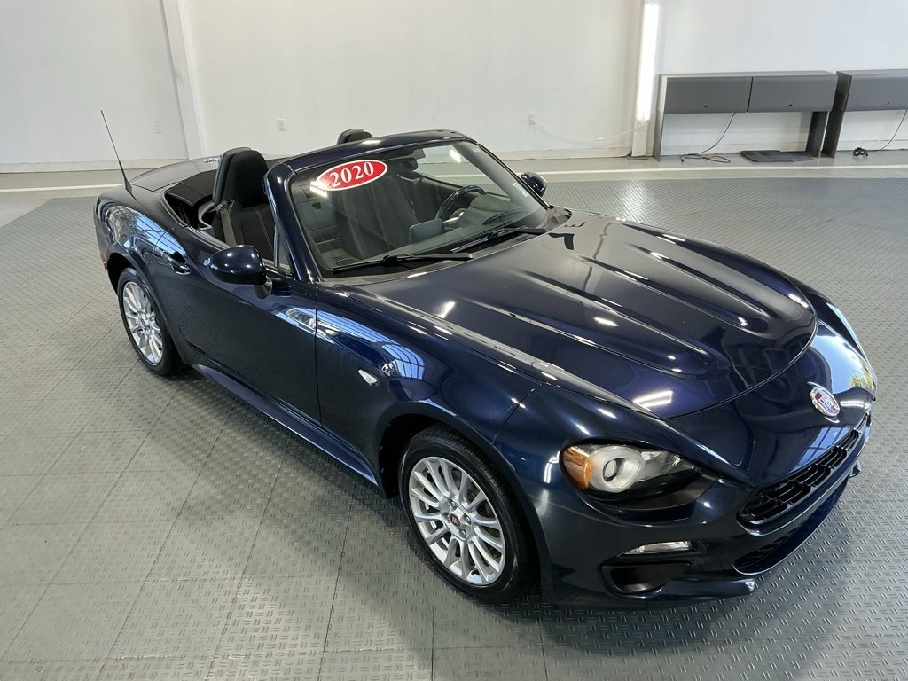 Used 2020 FIAT 124 Spider Classica w/ Technology Group image 2