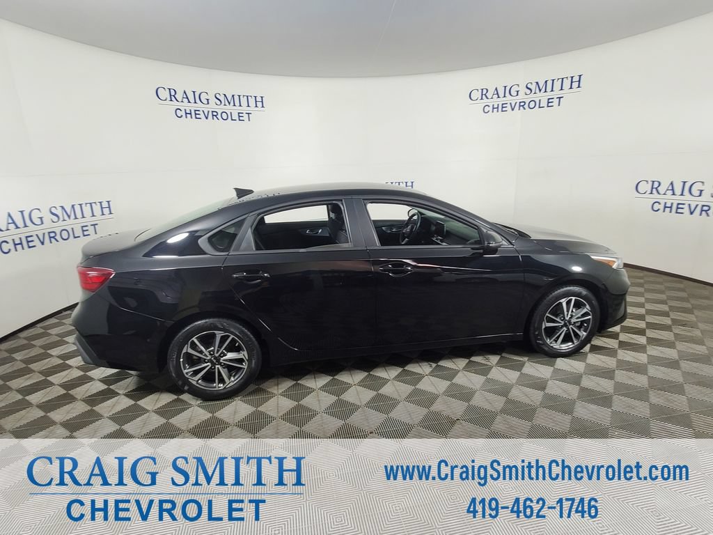 Used 2022 Kia Forte LXS w/ LXS Technology Package FWD image 8