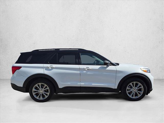 Certified 2020 Ford Explorer XLT w/ Equipment Group 202A RWD image 4