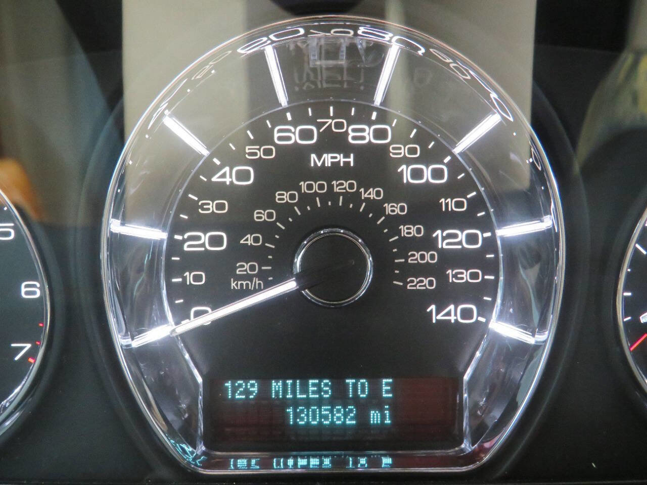 Used 2010 Lincoln MKS image 18