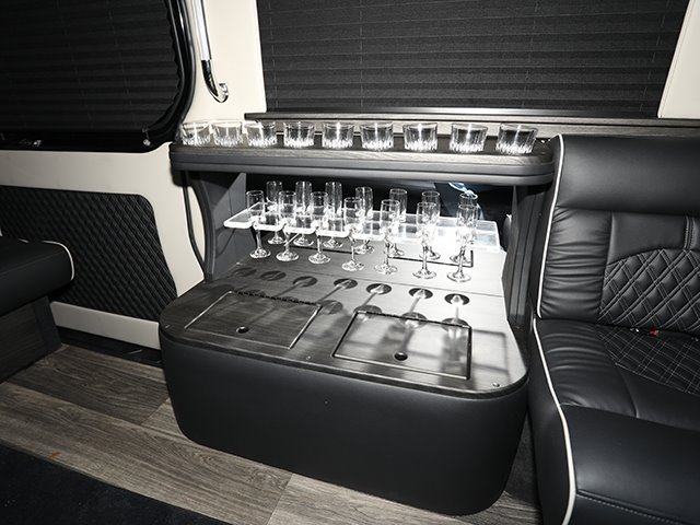 Used 2023 Mercedes-Benz Sprinter 3500 image 36