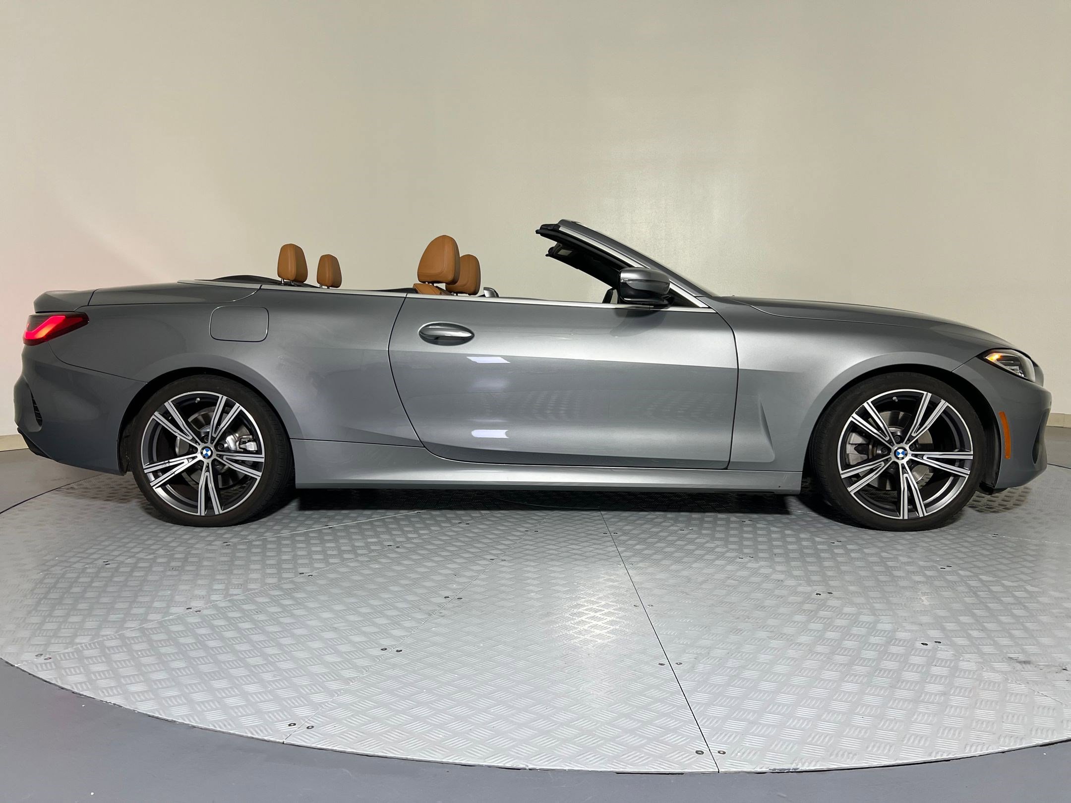Certified 2023 BMW 430i Convertible w/ Premium Package image 8