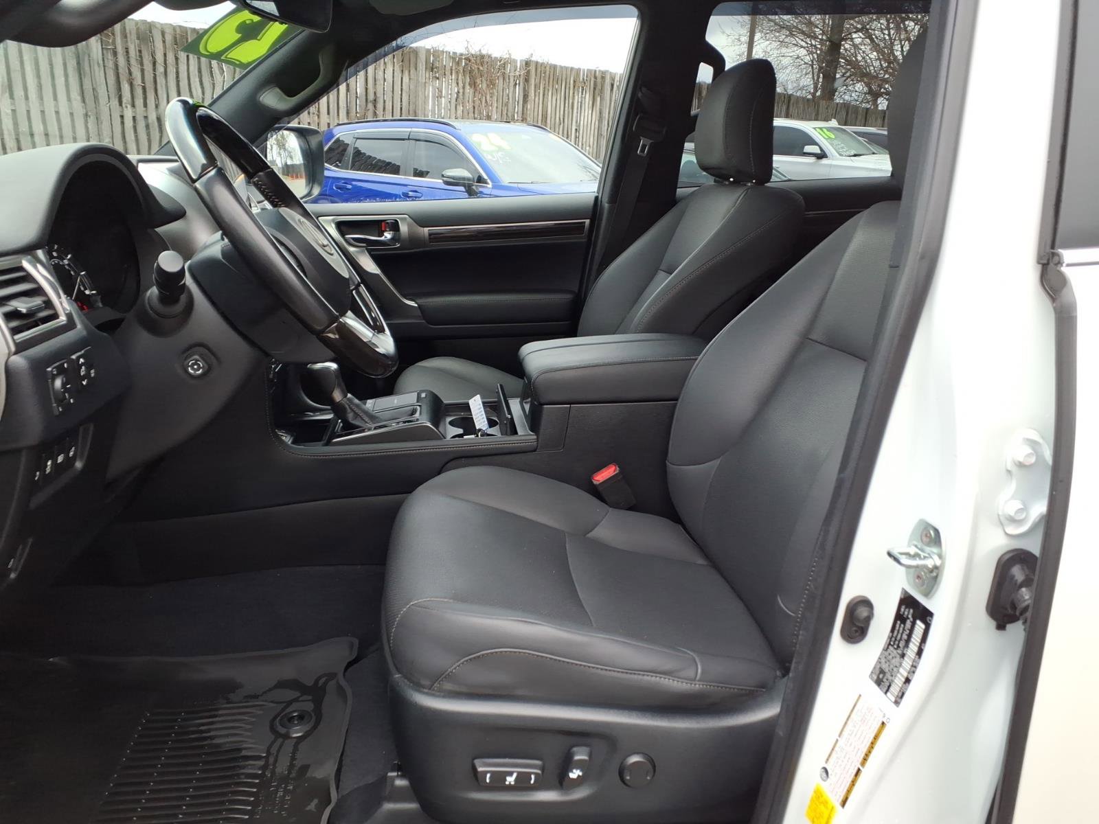 Used 2023 Lexus GX 460 Premium w/ Premium Package image 14