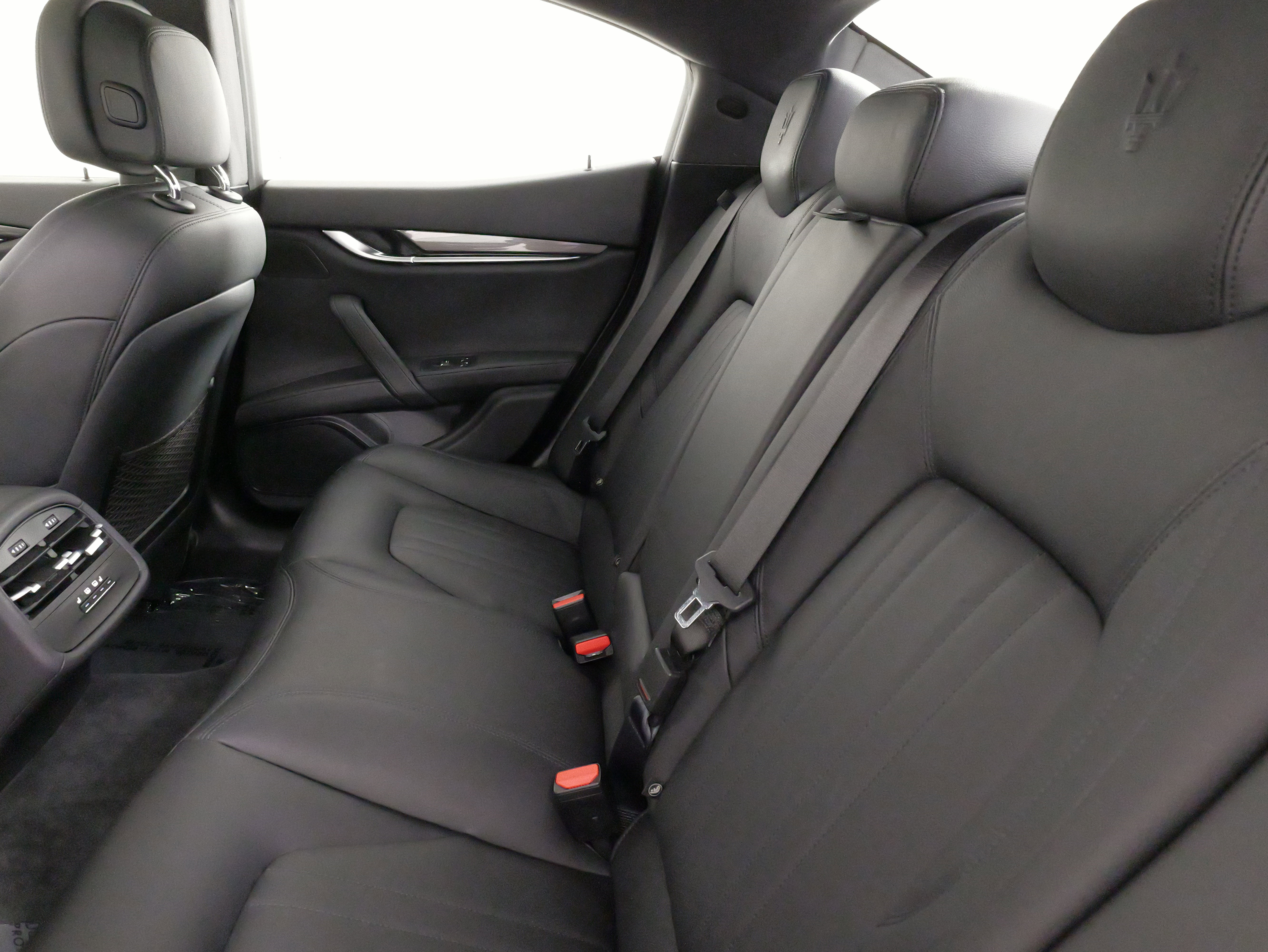 Used 2023 Maserati Ghibli GT image 36